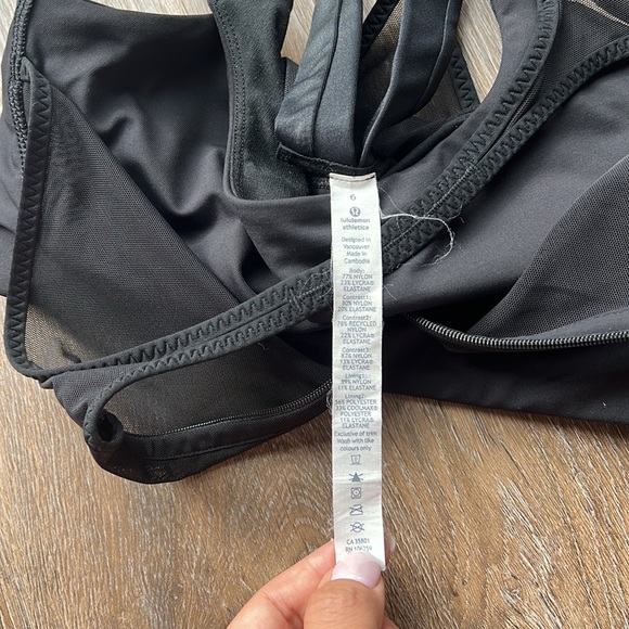 lululemon sports bra - Picture 3 of 4